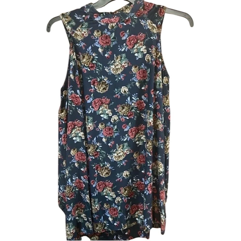 Angie Brand Cold Shoulder Floral Top Size Medium